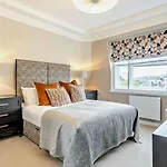Knightsbridge Cosy 2 Bedroom Central Location
