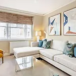 Knightsbridge Cosy 2 Bedroom Central Location